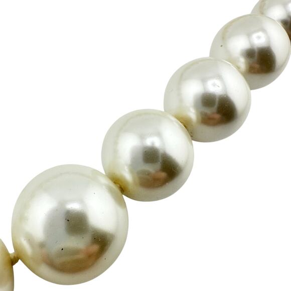 Kenneth Jay Lane Vintage Large Faux Pearl Hand Knotted Gold Tone 18" Necklace - Picture 5 of 6